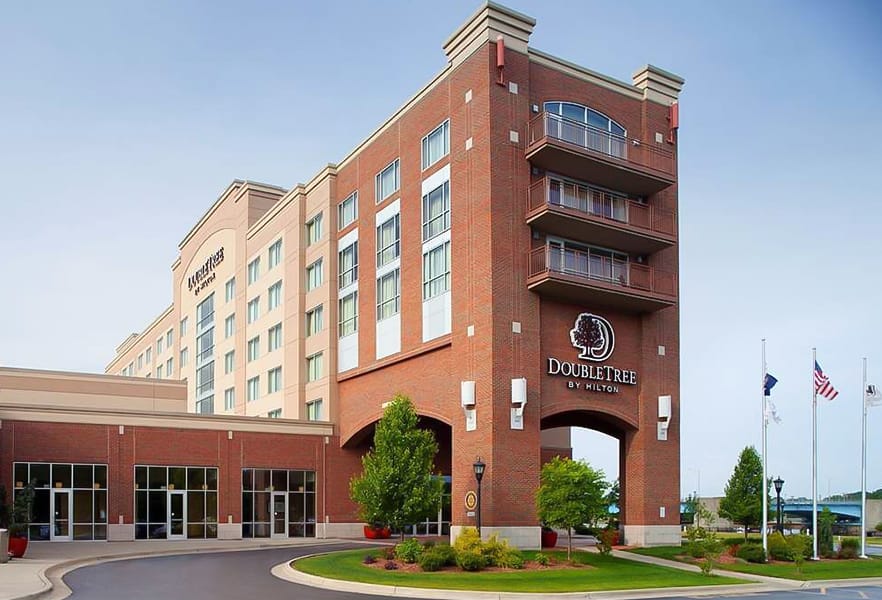 A building with a large entrance